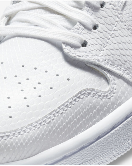 Кроссовки NIKE WMNS AIR JORDAN 1 MID