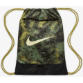 Рюкзак-мішок Nike NK BRSLA DRWSTG 9.5 CAMO AOP 18L хакі, чорний Уні 36x51х5 см