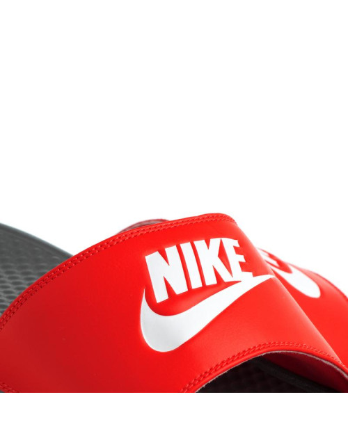 Распродажа кроссовок