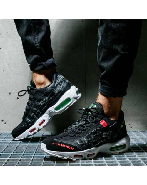 Распродажа кроссовок