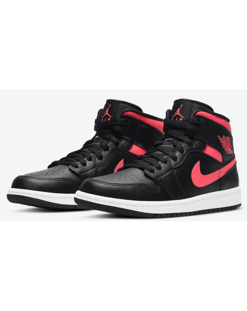 Кроссовки NIKE WMNS AIR JORDAN 1 MID