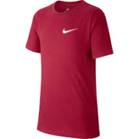 Теннисная футболка NIKE B NSW TEE EMB SWOOSH RD Теннисная футболка NIKE B NSW TEE EMB SWOOSH RD