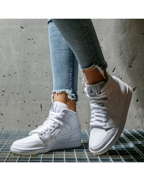Кроссовки NIKE WMNS AIR JORDAN 1 MID