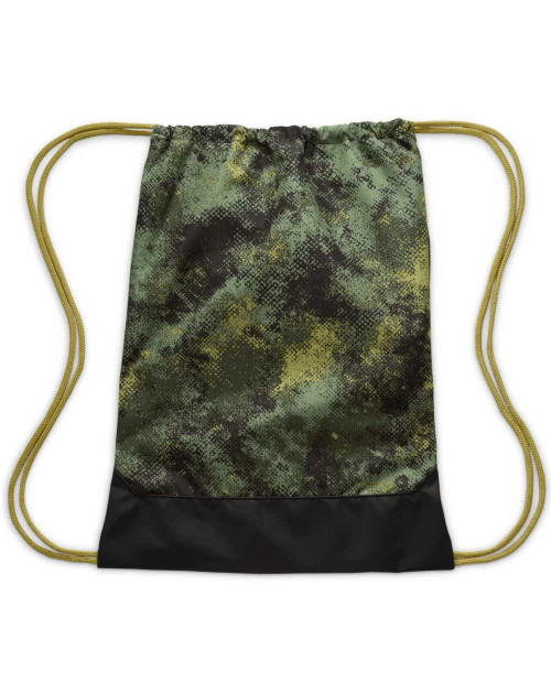 Рюкзак-мішок Nike NK BRSLA DRWSTG 9.5 CAMO AOP 18L хакі, чорний Уні 36x51х5 см