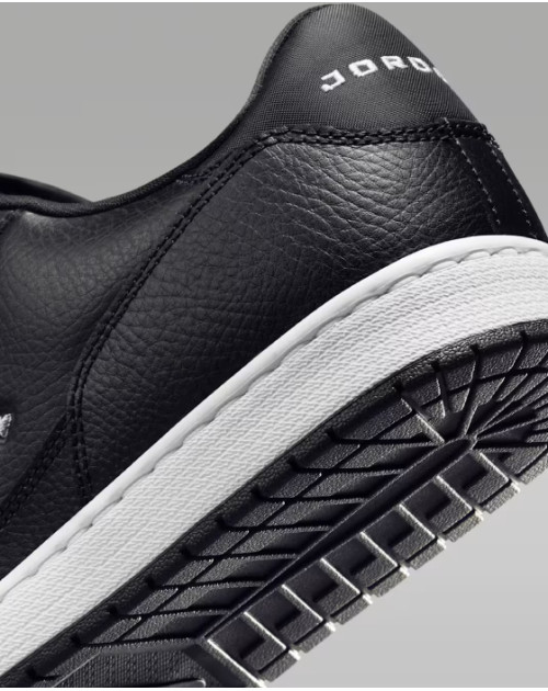 Кросівки NIKE M JORDAN COURT CONNECT LOW